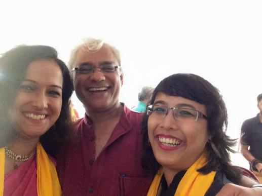 Ranan SMART representatives Indudipa and Dana with their mentor Sudhanva Deshpande, Mumbai 2015